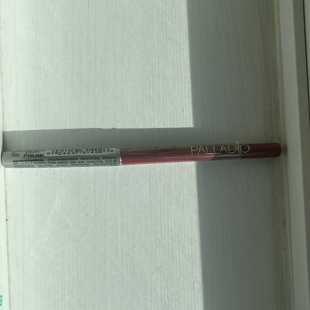 Palladio Waterproof Lip Liner (Plum PRL02 color)